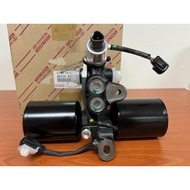 Original Land Cruiser LC200 Suspension Control Accumulator KDSS System URJ202 UZJ200 Toyota 48006-60