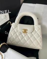 CHANEL 23K Kelly nano中號 白雪公主✨ 油蠟牛皮 | 復古金鏈條 未使用品有塵袋 盒 芯片款 💰30500