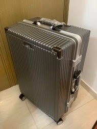 luggage，28吋鋁框行李箱，28吋托運行李箱，全新行李喼，旅行行李箱，suitcase，baggage