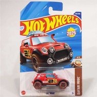 s C4982 Hot Little Sports Car MINI Mini Rally Car Hotwheels