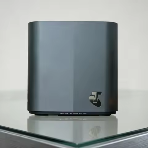 AW1000 Ultra 5G CPE Router Arcadyan OpenWrt QWRT MediaTek T750 4.67Gbps Dual-Band Wi-Fi 6 Wireless M