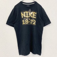古著 Nike 短袖印花 T 卹，帶 Swoosh 標誌，圓領，籃球，復古，黑色，M 碼