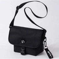 日本雜誌附錄NYA黑色驚訝貓斜咩袋