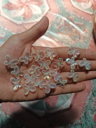 Manik manik mote Asesories Gelang cincin kalung motif kupu kupu besar warna bening putih dan warna w