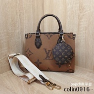 [夯款😍新年特輯好價🧧] LV 雙色老花金釦OnTheGo PM手提斜背拖特包