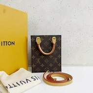 LV Petit Sac Plat mini tote 老花琴譜