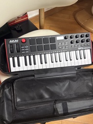 AKAI MPK mini plus MIDI Keyboard Controller with Case