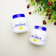 Whitening & Moisturizing Vitamin E Compact Powder