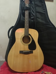 Repaired Yamaha F310 guitar with new strings (bag included)