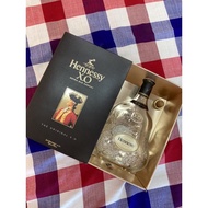 037 Hennessy XO 100cl Empty Bottle With Box (Collection)