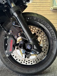 Brembo 黑底紅對四右卡（展示車）9.9成新