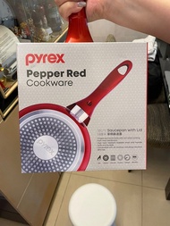 全新 Pyrex 18cm 單柄鍋連蓋