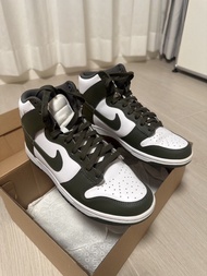 (90% new) Nike Dunk High 橄欖綠色
