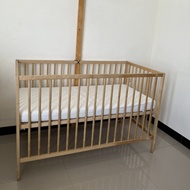 Baby crib box kasur bayi IKEA SNIGLAR plus kasur IKEA SKONAST