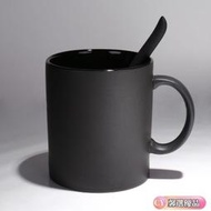 現貨 咖啡杯.WUNI歐式創意黑色啞光大容量馬克杯子磨砂簡約咖啡杯帶勺陶瓷水杯