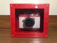 全新正品Lomography LOMO Diana Mini 135底片相機 Hello kitty （限量絕版品）