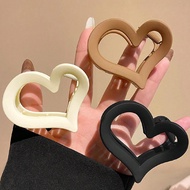 3pcs/1pc Medium Size 6.5cm/2.56in Black, White And Brown Heart Shaped Lightweight Plastic Hair Clips