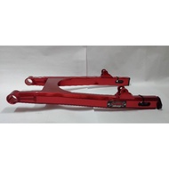 KING DRAG ALLOY SWING ARM (MODENAS KRISS 110/120) –RED/GOLD