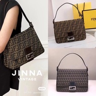 FENDI Classic Presbyopic Large Baguette Bag Medieval Baguette Underarm Bag Shoulder Bag Shoulder Bag