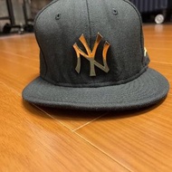 （size 7/3/8 58.7cm) New Era 洋基隊黑金絕版帽
