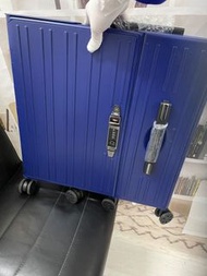 精緻摺疊古典款電光藍20 吋旅行箱行李箱 foldable electric blue classic 20 inch lugguage 57x23x 37cm