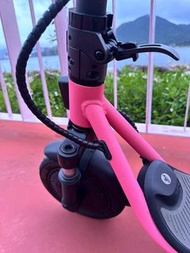 Ninebot 電動滑板車