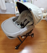 新淨 Combi BEDi High Chair 嬰兒安撫餐搖椅