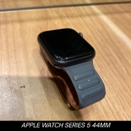 iWatch APPLE WATCH SERIES 5 44MM (Second Resmi iBox)