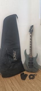 【Ibanez GIO系列電吉他】灰綠金屬漆面 + 雙拾音器 + 浮動搖桿，附BC Rich琴袋/背帶/線材，收藏級狀態。