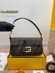 [na9 Ready Stock] Size: 26cm Gift Box Packaging New Style Baguette Bag Underarm Bag Messenger Bag La