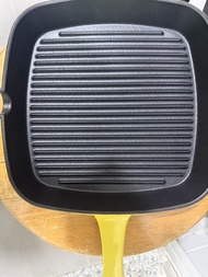 全新Nutrifresh鑄鐵鍋廚具24cm $100
