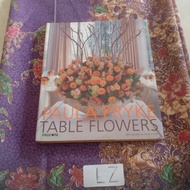 PAULA PRYKE TABLE FLOWERS