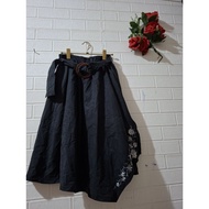 Black axes femme skirt with embroidery mix