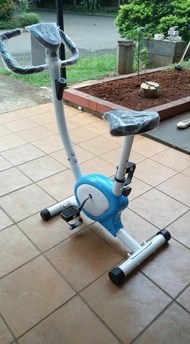 Sepeda Statis Belt Fitnes/Alat Olahraga Terapi Kesehatan/Treadmill