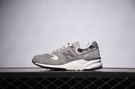 New Balance ML999AA