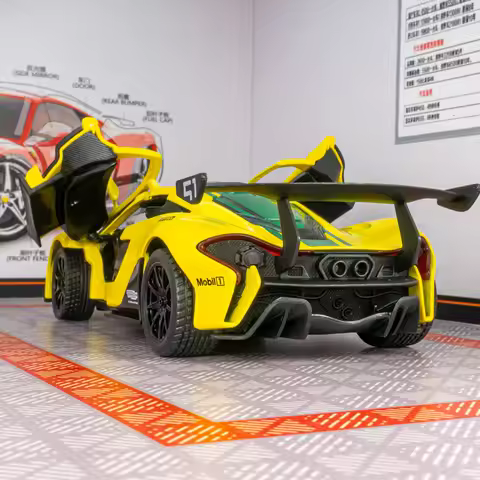 1:24 simulation McLaren P1 GTR alloy car model ornament collection, doors and hood can be opened