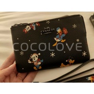 COACH X Disney Mickey Co-Branded Pattern Scratch-Resistant Leather Clutch CN031// Coco Fashion Offic