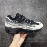 Nike Air Max 95 黑色灰色運動鞋