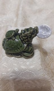 鶯歌早期綠釉龍龜