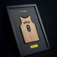 台灣自家品牌設計- 木製球星球衣掛畫 (Kobe Bryant 8號) (已售出 , 原帖只作保留)