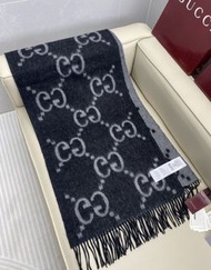 Gucci 頸巾