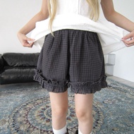 JANET STUDIO • Ruffled Checkered Shorts