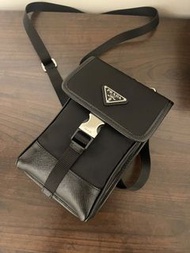 100% new Prada Phone Bag 豎版 手機包 斜孭袋