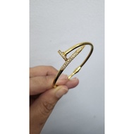 916 Gold Nail Bangle