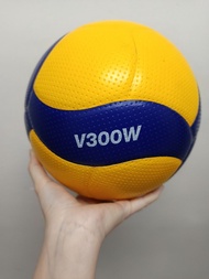 Mikasa V300W 排球