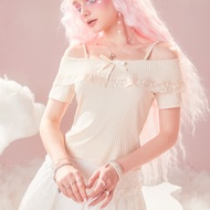 Áo thun hở vai ren tương phản Himekaji, Trường học