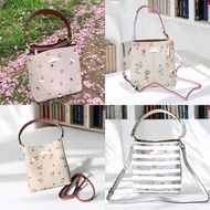 C**a**ch Town Bucket Bag 22 styles