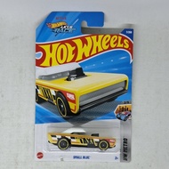 Set of 2 Diecasts Small Bloc Track Dwagon Hot Wheels