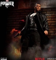 Mezco one:12 Netflix Punisher