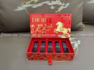 正品現貨❤️ 1件包順豐 新品2026年最新款DIOR迪奧馬年藍金版唇膏口紅馬年限定限量版 [金馬呈祥]中小樣五件套禮盒➕配專櫃紙袋 1.5g*5支，內含色號999絲絨+720絲絨+188絲絨+228